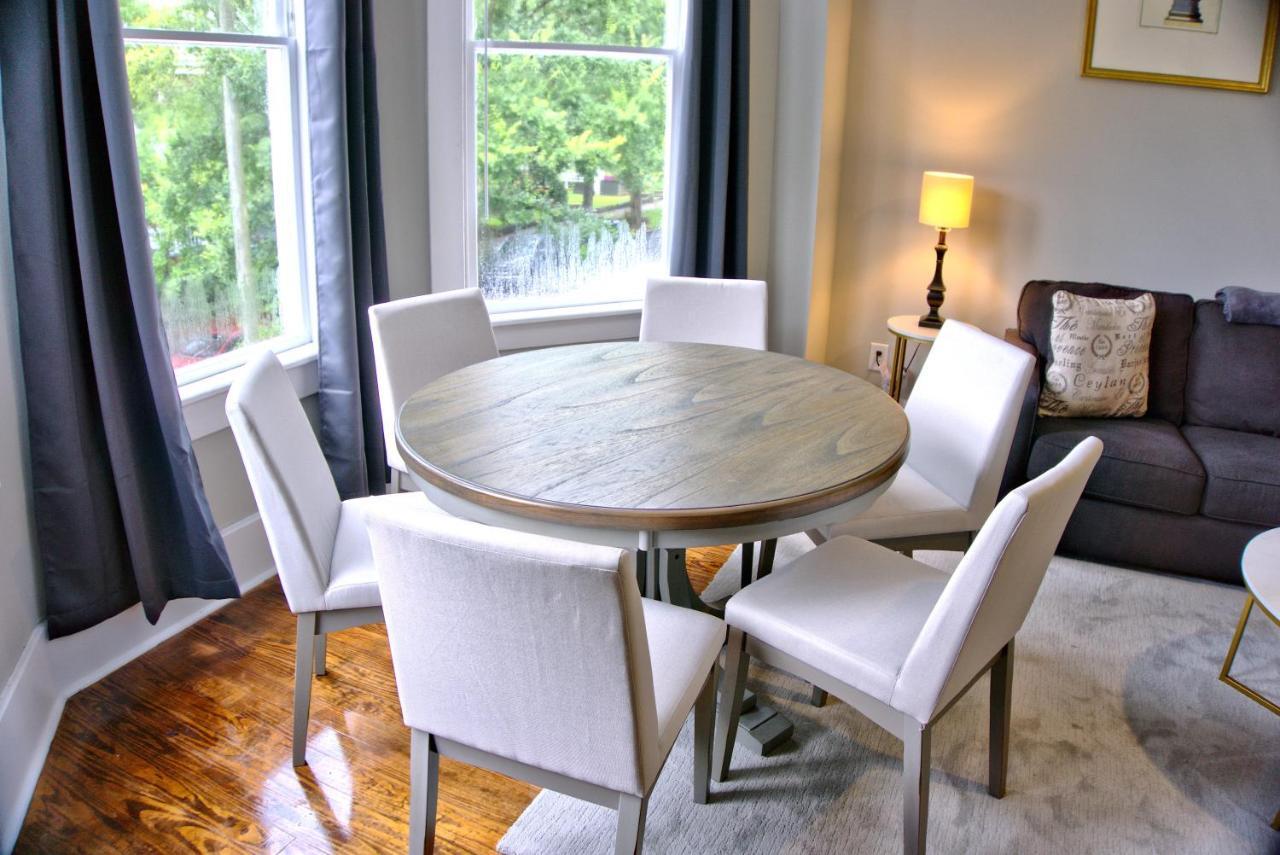 2 Bedroom Newly Renovated Townhome In Historic Savannah Exterior photo